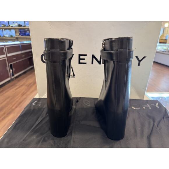 GIVENCHY BLACK SHARK LOCK ANKLE BOOTS LEATHER SIZE EU37 US6.5 LS(342250) - Picture 6 of 16